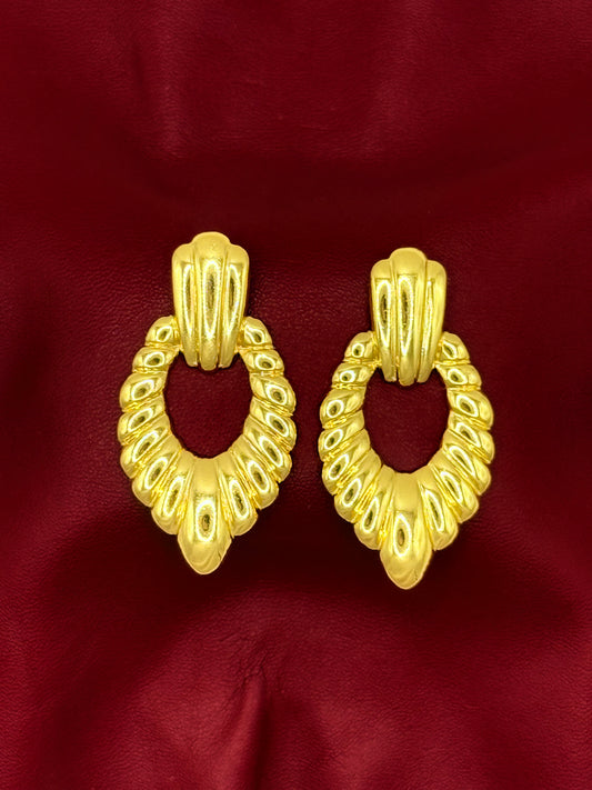 Aretes Claw
